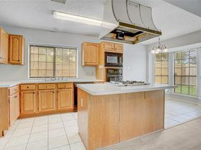 307 E Sutton Square, Stafford TX 77477