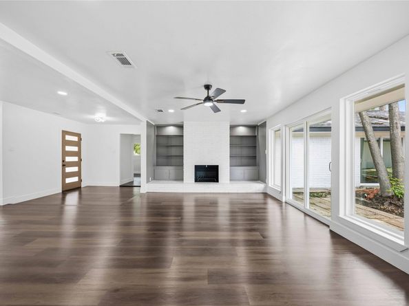 5446 Loch Lomond Drive, Houston TX 77096