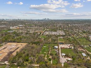 4425 Fuqua Street, Houston TX 77048