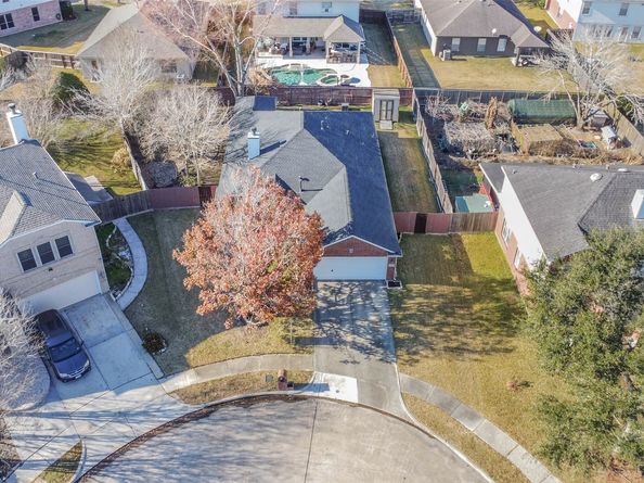 3711 Norwood Glen Lane, Friendswood TX 77546