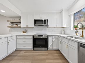 724 Country Place Drive E, Houston TX 77079