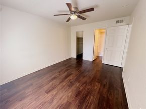 8100 Creekbend Drive 157, Houston TX 77071