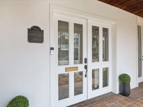 1812 Kane Street, Houston TX 77007