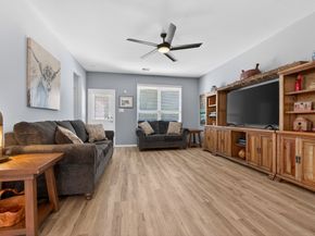 19043 Pinewood Grove Trail, New Caney TX 77357