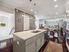 1047 W 17th Street, Houston TX 77008