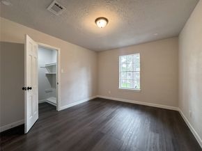 5907 Havenwoods Drive, Houston TX 77066