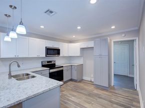 4220 Delhi Street, Houston TX 77022