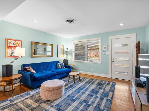 6603 Grovewood Lane, Houston TX 77008