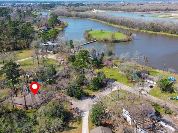 906 Brook Forest Court, Conroe TX 77385