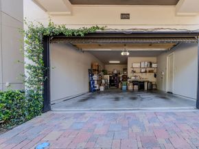 10929 Upland Park, Houston TX 77043