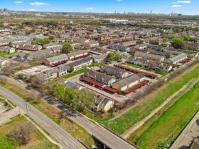 8405 Wilcrest Drive 2211, Houston TX 77072