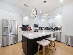 2108 Beall Street, Houston TX 77008