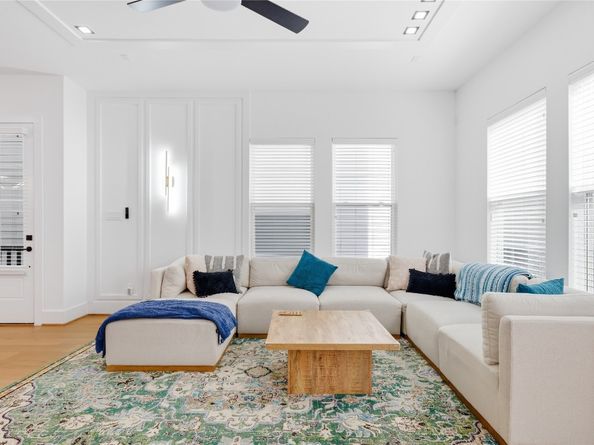 2108 Beall Street, Houston TX 77008