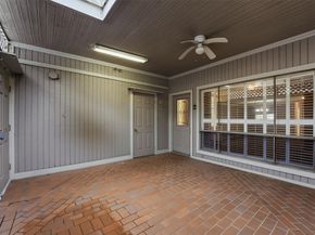 2232 S Piney Point Road 108, Houston TX 77063