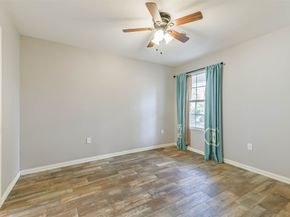 11918 Gardenglen Drive, Houston TX 77070