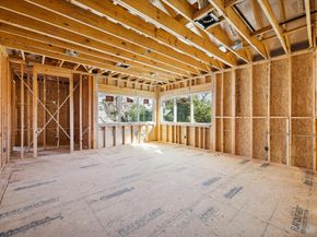 1050 W 42nd Street, Houston TX 77018