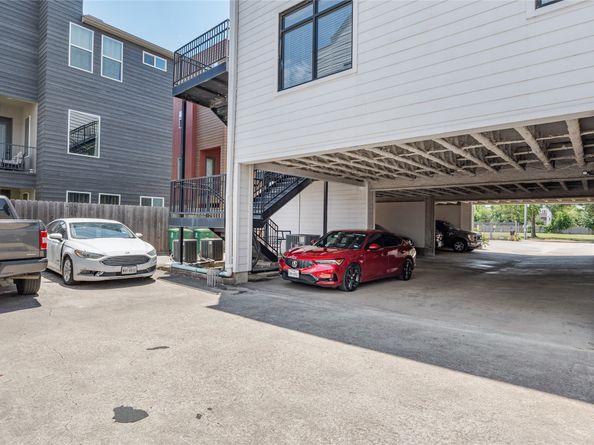 5902 Winsome Lane, Houston TX 77057