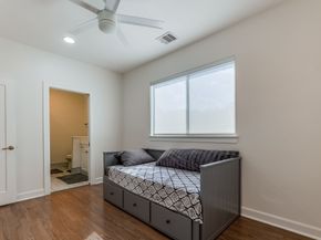 2124 Banks Street, Houston TX 77098