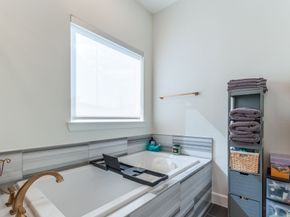 2124 Banks Street, Houston TX 77098