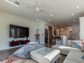 2124 Banks Street, Houston TX 77098