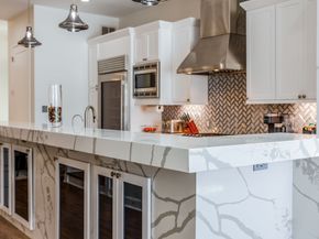 2124 Banks Street, Houston TX 77098