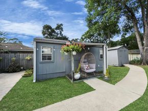 1226 Stonecrest, Houston TX 77018