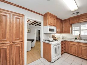 1226 Stonecrest, Houston TX 77018