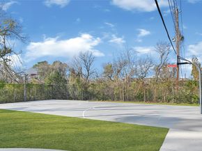 1750 W 23rd Street, Houston TX 77008