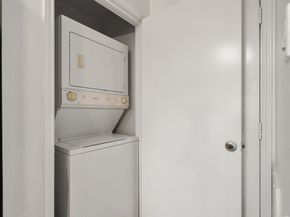 15916 Seahorse Drive, Houston TX 77062