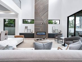 207 W 33rd Street, Houston TX 77018