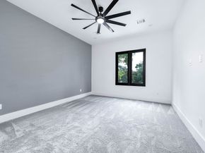 207 W 33rd Street, Houston TX 77018