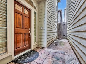 2835 Clinton Drive, Houston TX 77020