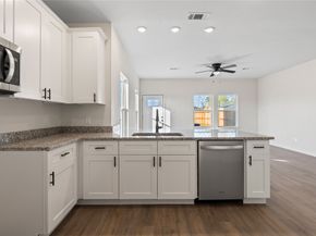 7101 Weyburn Street C, Houston TX 77028