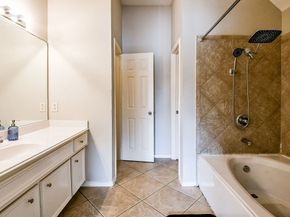 7007 Plum Creek Trail Lane, Houston TX 77087