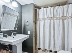 5005 Georgi Lane 64, Houston TX 77092