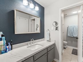 5005 Georgi Lane 64, Houston TX 77092