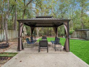 14 N Flickering Sun Circle, The Woodlands TX 77382