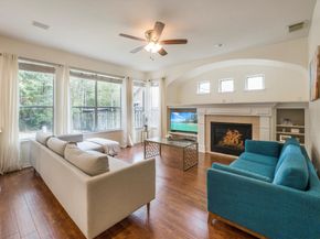 14 N Flickering Sun Circle, The Woodlands TX 77382
