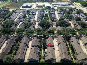 13852 Hollowgreen Drive 303/5, Houston TX 77082