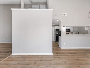 13852 Hollowgreen Drive 303/5, Houston TX 77082