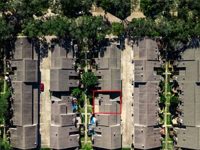 13852 Hollowgreen Drive 303/5, Houston TX 77082