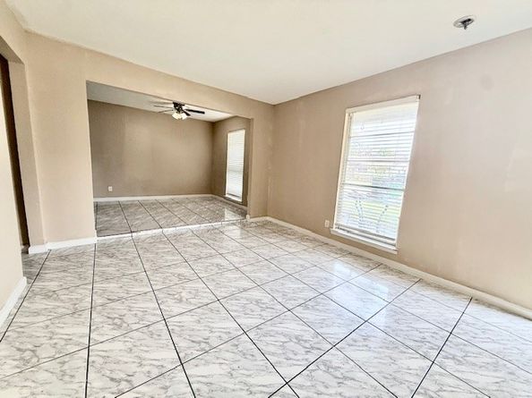 510 Roper Street, Houston TX 77034