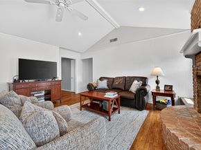 9327 Meadowcroft Drive, Houston TX 77063