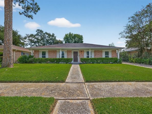 9327 Meadowcroft Drive, Houston TX 77063
