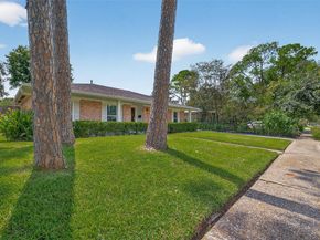 9327 Meadowcroft Drive, Houston TX 77063