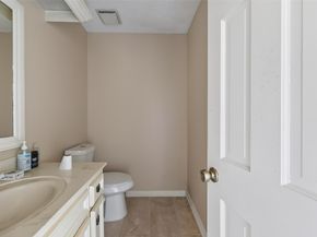 11302 Hylander Drive, Houston TX 77070