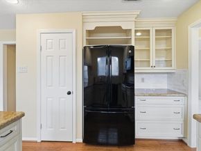 1102 Mabry Mill Road, Houston TX 77062