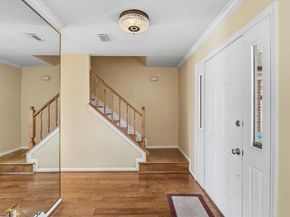 1102 Mabry Mill Road, Houston TX 77062