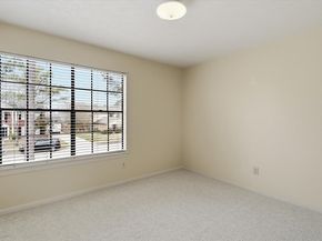 1102 Mabry Mill Road, Houston TX 77062