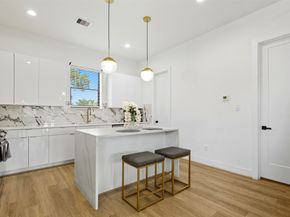 3605 Bremond Street, Houston TX 77004